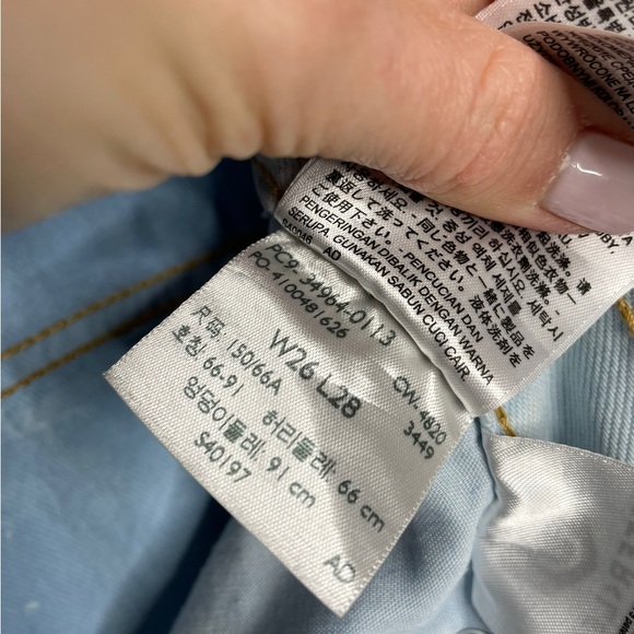 Levi’s | Wedgie Straight Jeans in Jive Indigo Light Wash 26 - Picture 10 of 10